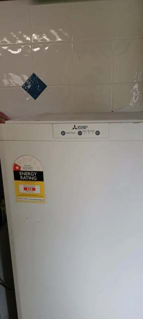 upright freezer mitsubishi