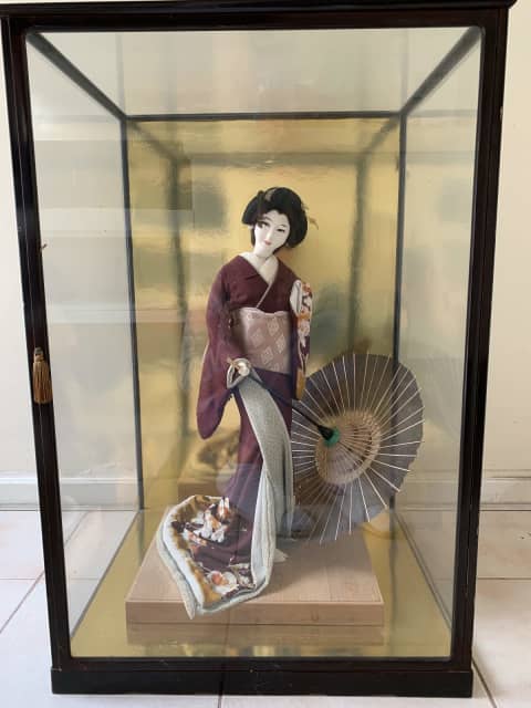 japanese doll case