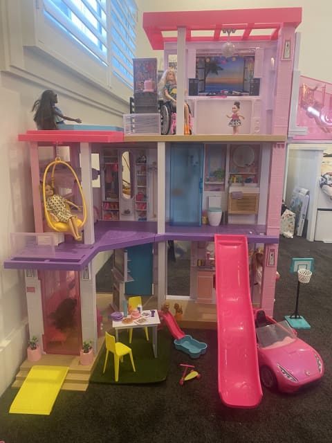 BARBIE DREAMHOUSE - Double Decker Barbie Dollhouse With Pool and Slide ...