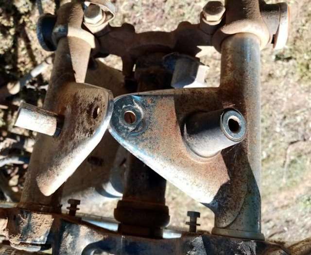 SUZUKI TS125 1974 HEADLIGHT BRACKETS Motorcycle & Scooter Parts