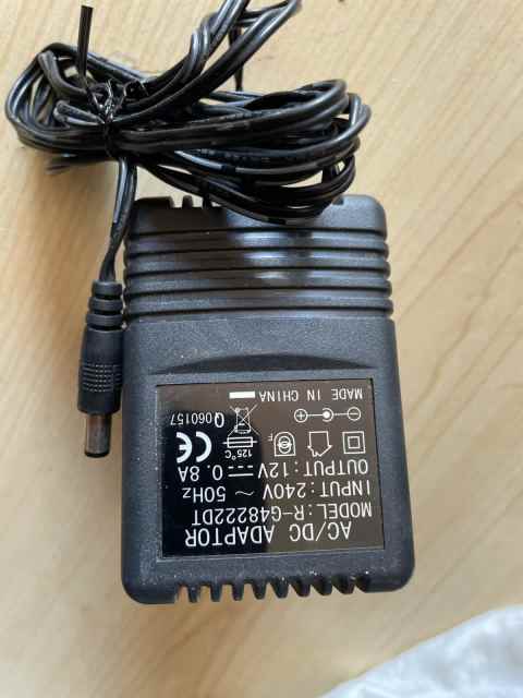 AC/DC ADAPTOR MODEL: R-G48222DT INPUT: 240V ~ 50Hz OUTPUT: 12V - Power ...