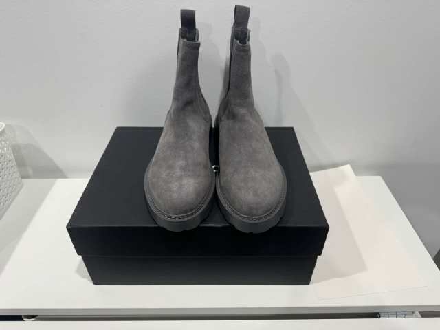 Brand New Saint Morta Chunky Chelsea Boot Dark Grey US Men'