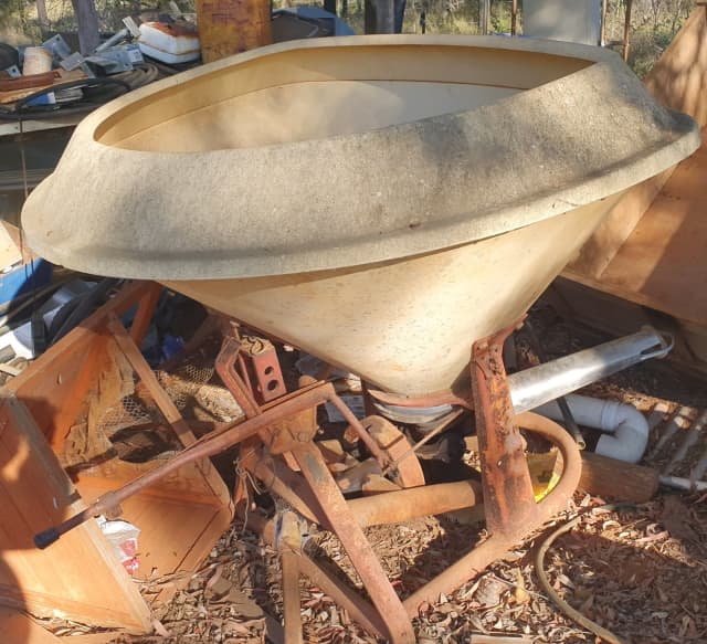 Vicon 3pt linkage spreader Farming Equipment Gumtree Australia
