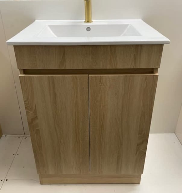 600mm OAK VANITY UNIT with CERAMIC BASIN Building Materials Gumtree