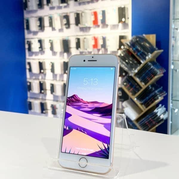iPhone 8 64G Gold / White AS NEW CONDITION AU MODEL INVOICE WARRANTY