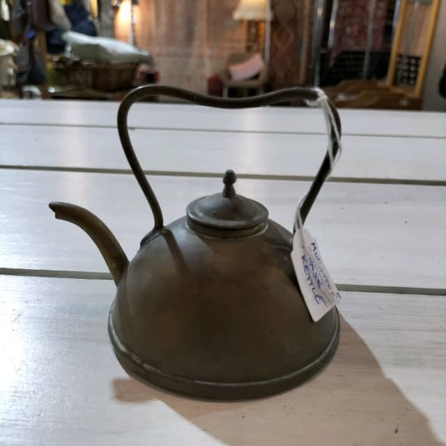 Cute miniature brass kettle . Size in pics Decorative Accessories