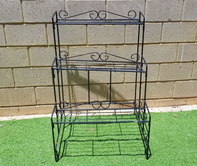 Three tier pot plant stand x condition. As new. Pots & Garden Beds in