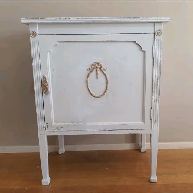 Vintage Hamptons French Provincial Style / Cupboard refurbishe Gumtree