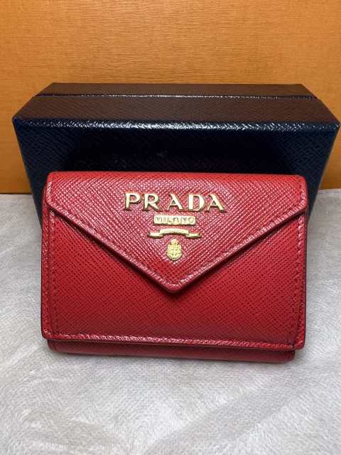 Prada Saffiano Compact wallet | Accessories | Gumtree Australia Boroondara  Area - Camberwell | 1306667921