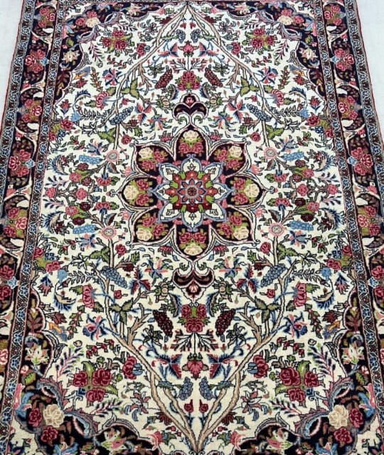 Tope quality French roses design handmade Persian Bijar rug 1.8x1.1m