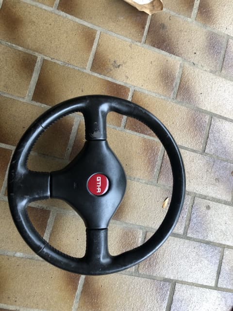 pulsar gtir steering wheel