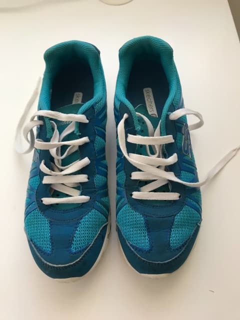 Skechers Ladies Flex sneakers US7 | Women's Shoes | Gumtree Australia ...