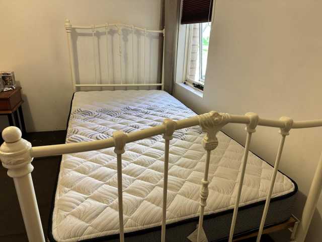 White Single Brass Bed - includes all bedding - Girls, Beds, Gumtree  Australia Moreland Area - Glenroy