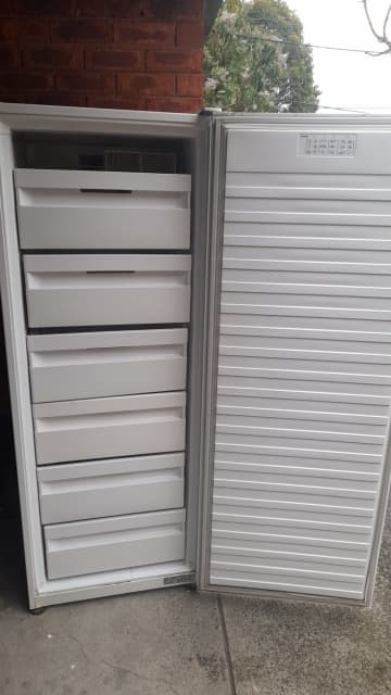 fisher and paykel upright freezer 389 litre