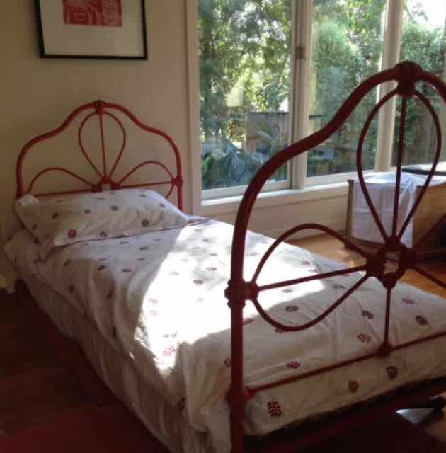 Lovely Victorian Cast Iron Bed Single Other Antiques, Art