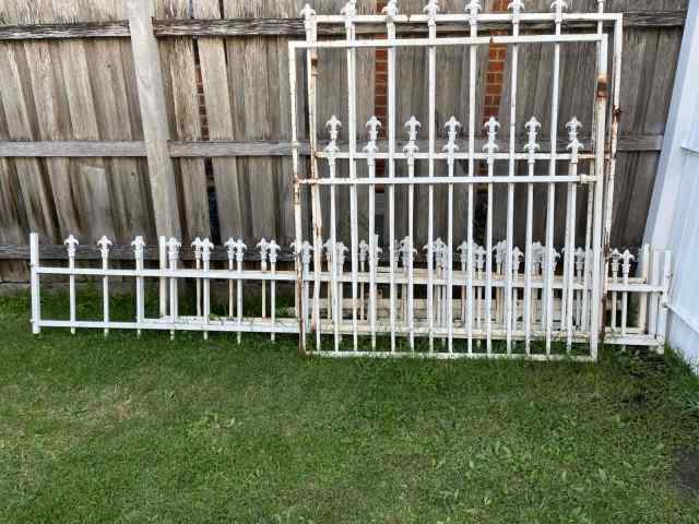 Steel Picket Large Gates & Fence (complete) - Building Materials in ...