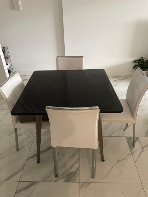 4 seater dining table gumtree