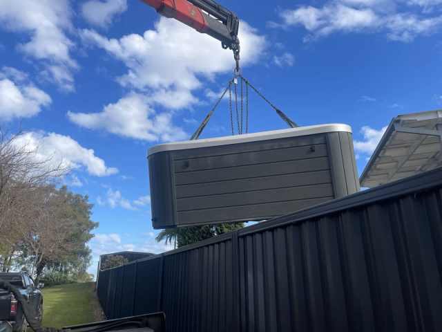 M Reach Crane Hiab Truck For Hire Experienced Competitive Rates Removals Storage