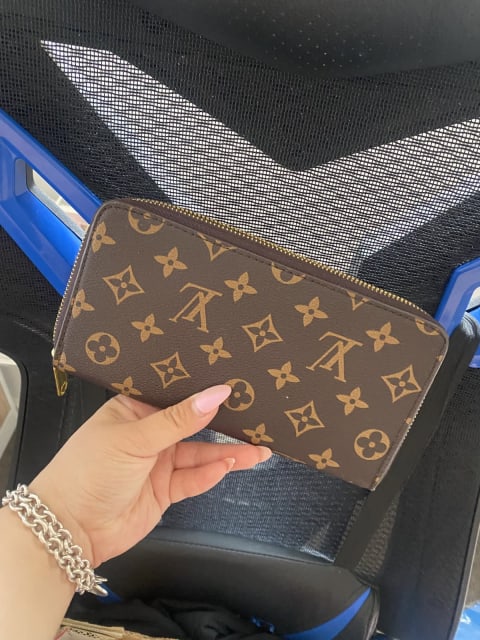 Louis vuitton wallet - Gumtree