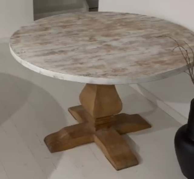 Round Dining Table Solid Oak Colour Hamptons Provincial Style Dining