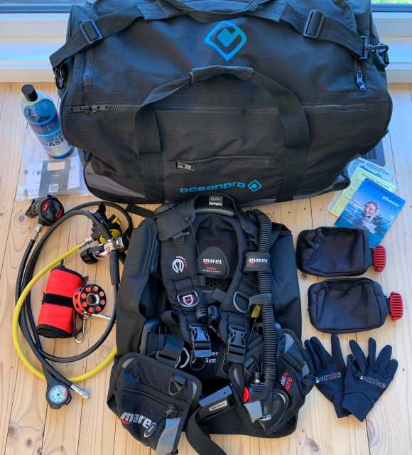 Scuba diving complete set Mares BCD, Beuchat regulator and more
