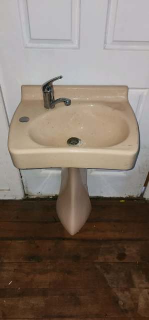 Coral Cast Iron Pedestal Bathroom Sink - Other Home & Garden in Hill ...