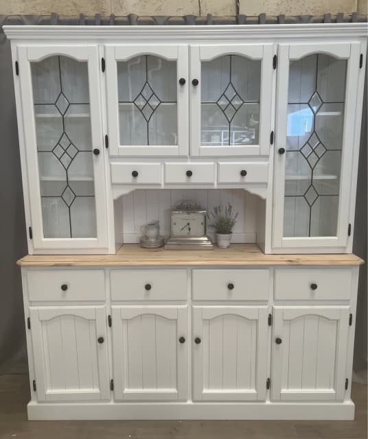 Hampton’s buffet hutch Buffets & Side Tables Gumtree Australia