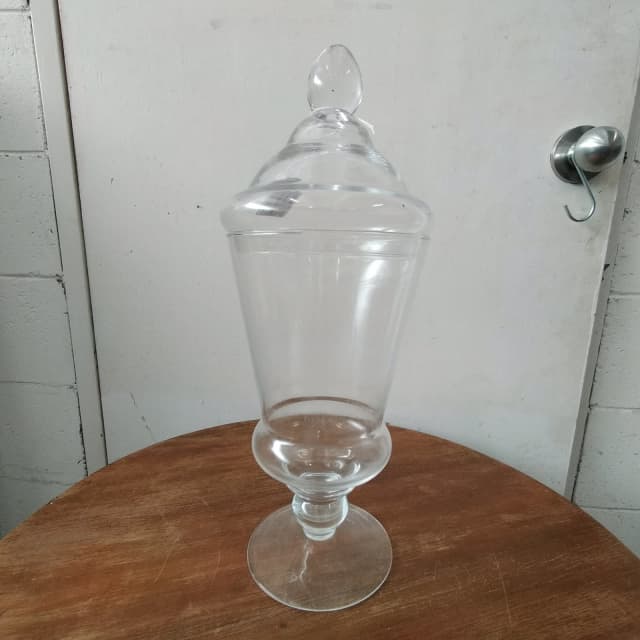 Large glass lolly jar with lid. Size in pics Decorative Accessories