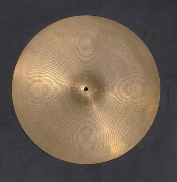 Zildjian 20in 70s crash / rides & modern 20 medium ride