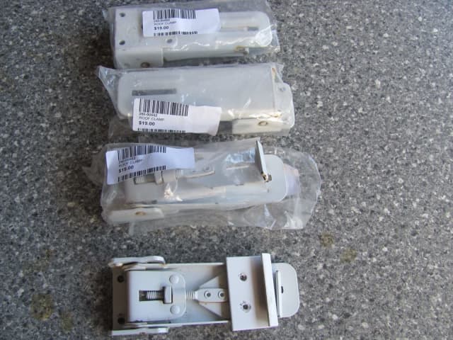 caravan-pop-top-roof-clamps-caravan-campervan-accessories-gumtree