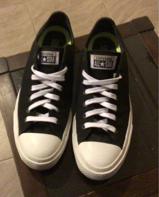 chuck taylors size 11