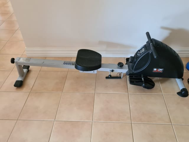 Body sculpture discount magnetic rowing machine