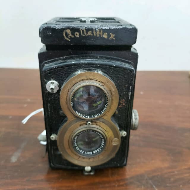 Vintage Early Rolleiflex Old Standard F120 film camera. Collectables
