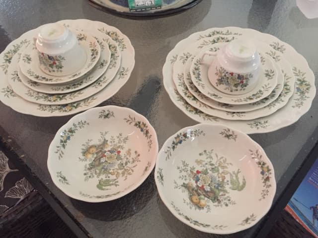 Royal Doulton New Hampshire dinner set for two - Dinnerware in ...