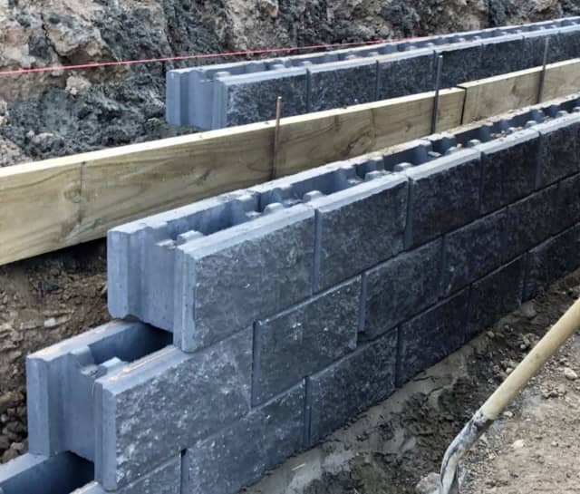 Retaining wall blocks - Building Materials in Werrington County NSW ...