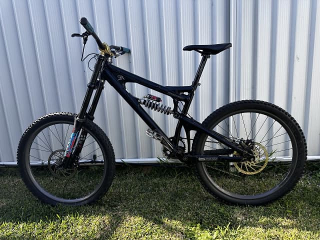 Santa Cruz mtb medium large downhill bike vp free 2007 Men s