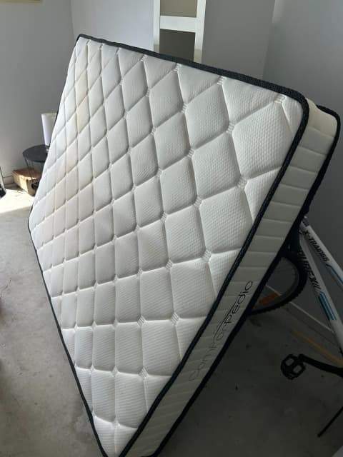 Comforpedic mattress double - Beds in Kelvin Grove QLD | Gumtree Australia