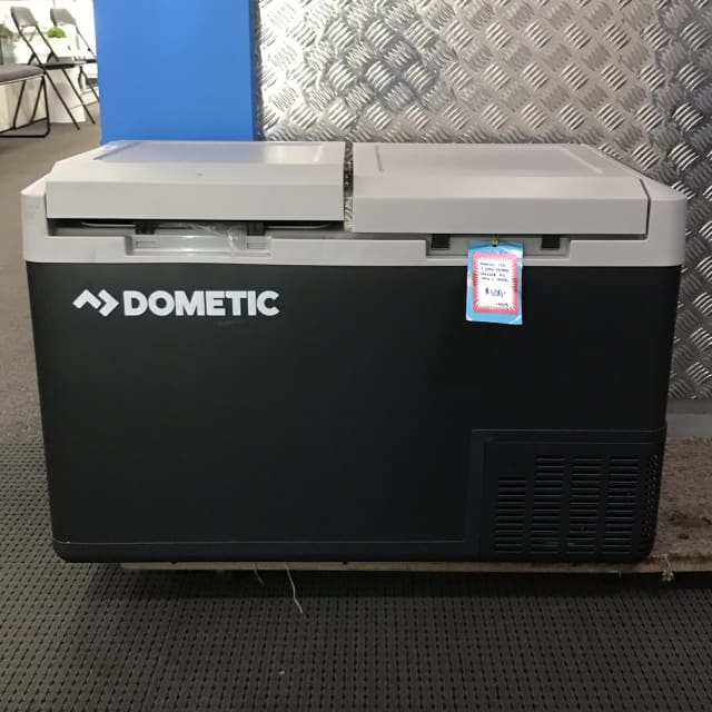 dometic 12v 240v fridge