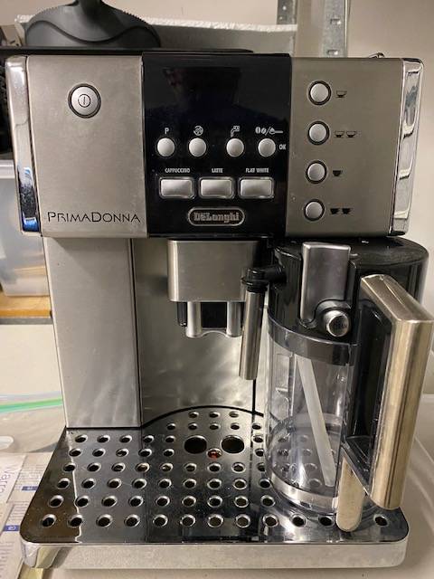 delonghi coffee machine esam6600