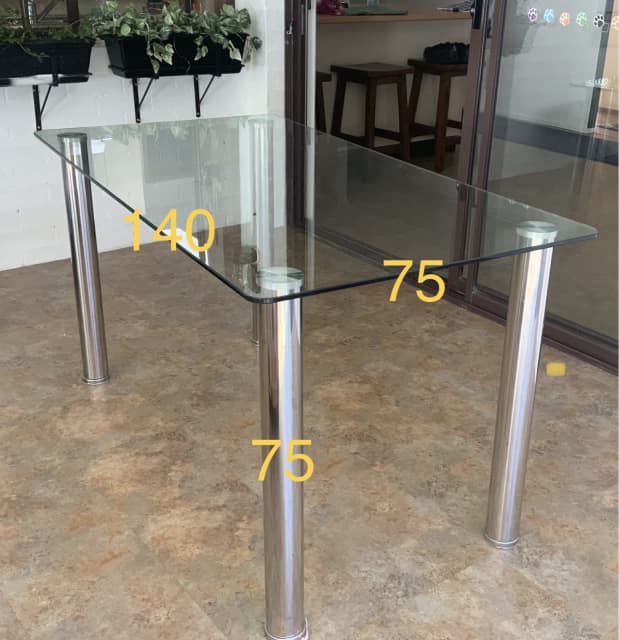Table glass top. Dining Tables Gumtree Australia NowraBomaderry