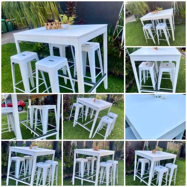 Indoor/ undercover High bar table, and 4 x bar stools. Like new
