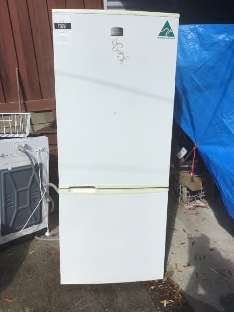 kelvinator 380 litre fridge