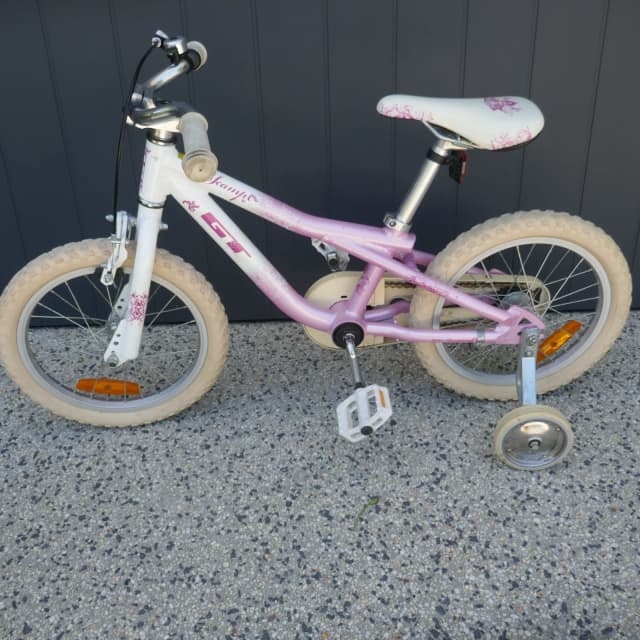 16 Inch Gt Scampi Girls Bike In Very Good Condition 