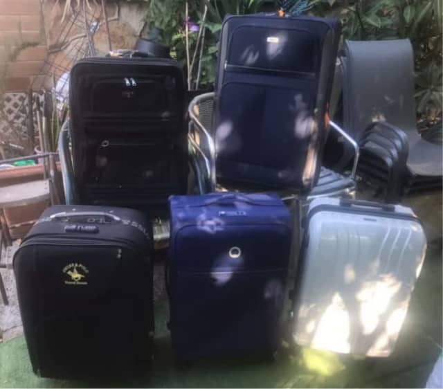 Used in good condition. Many luggage bags Miscellaneous Goods
