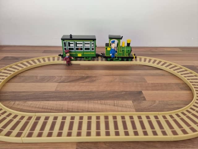 Postman pat hot sale train track