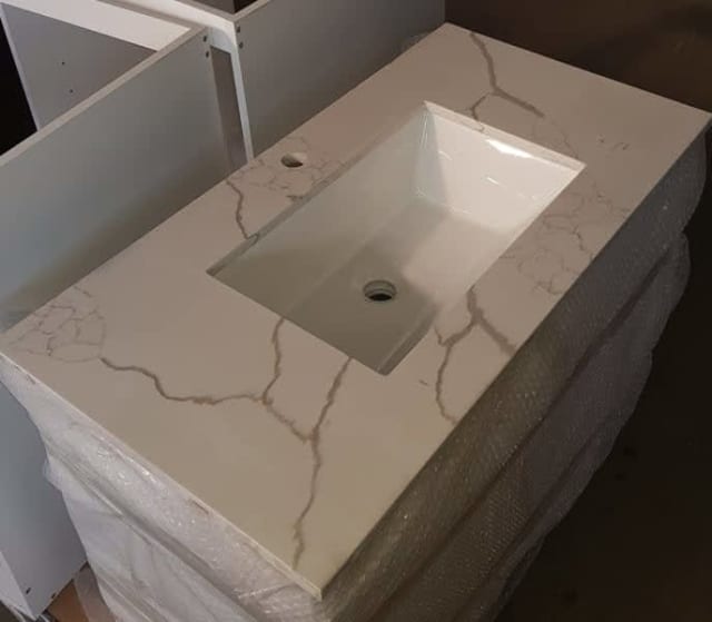 Stone benchtop in calcutta marble (900 mm) Building Materials