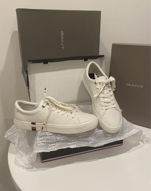 New 41EU Mario Valentino Calf Leather & Suede Men's Sneakers Shoes, Men's  Shoes, Gumtree Australia Bayside Area - Beaumaris