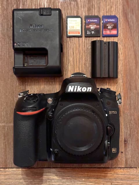 nikon d750 sd card
