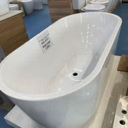 Reduced 1 Only!! Seima Paxi Freestanding Bath Tub - Building Materials ...
