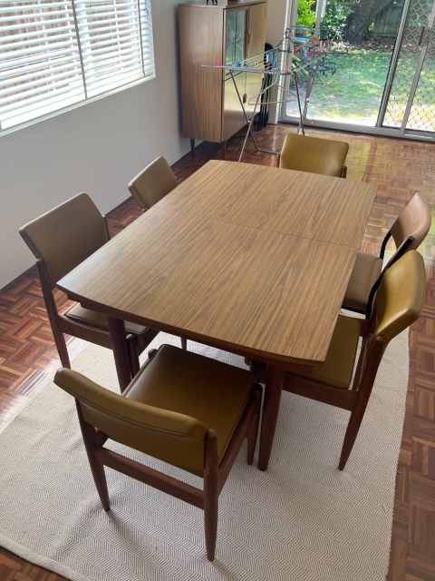 wicker pub table and chairs